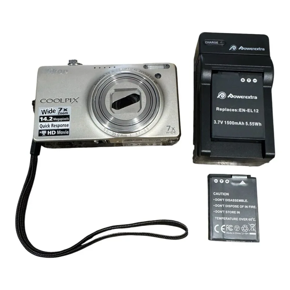 Nikon COOLPIX S6000 7x Optical Zoom Compact Digital Camera Light Silver - READ